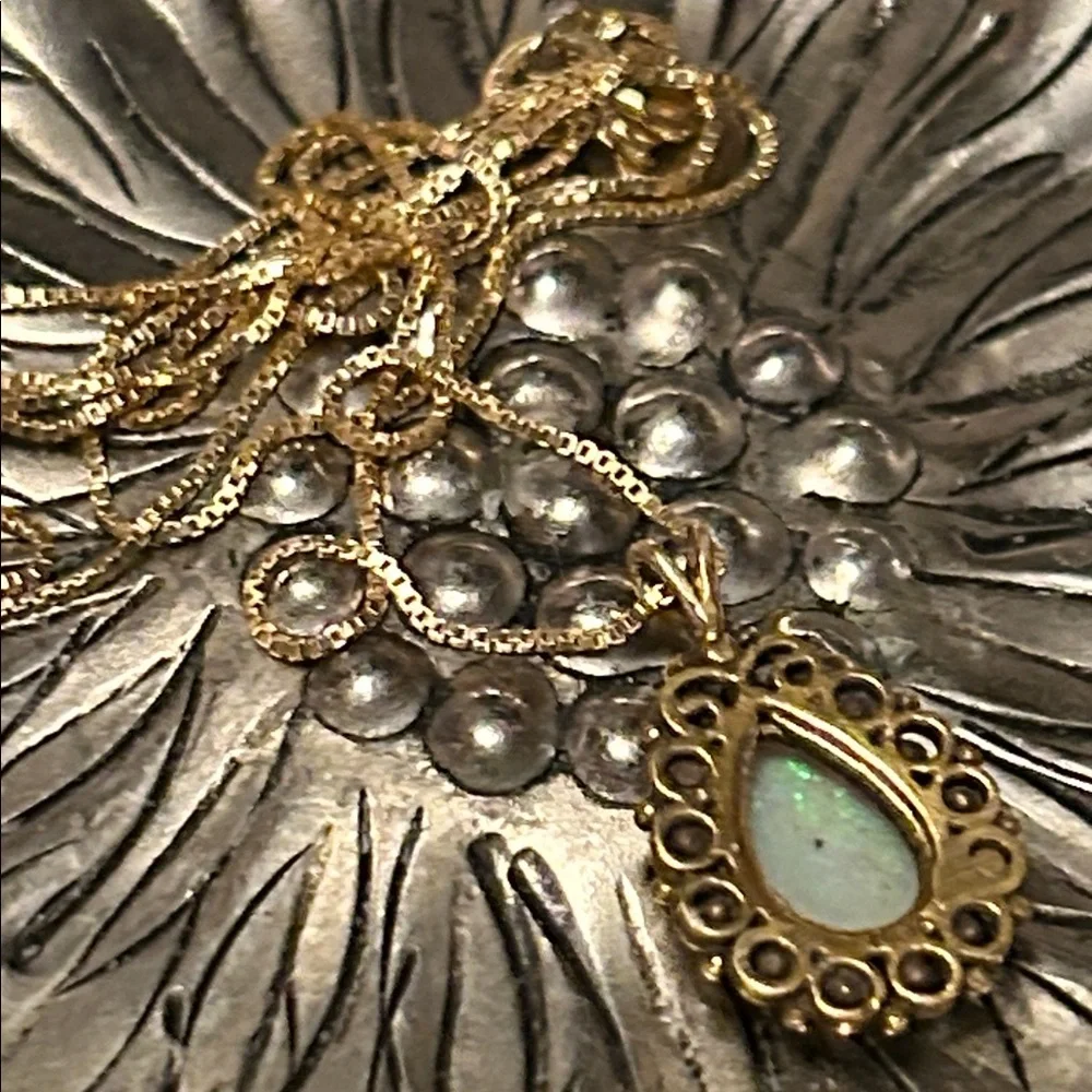 Vintage 14K Opal Pendant on a Gold Vermeil 925 Chain Necklace